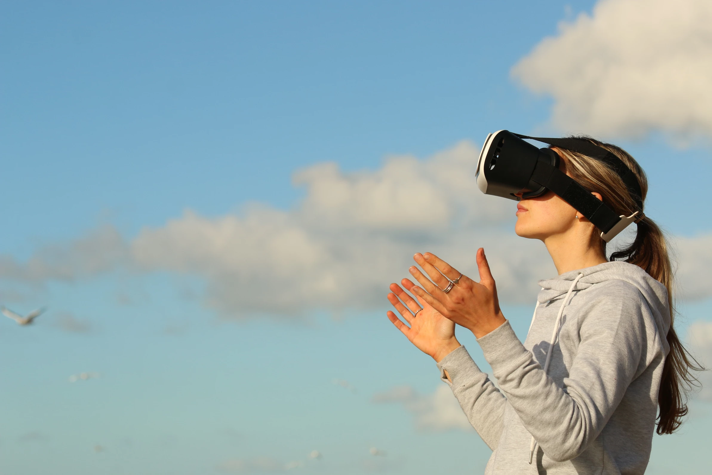 How can virtual reality help in palliative care?